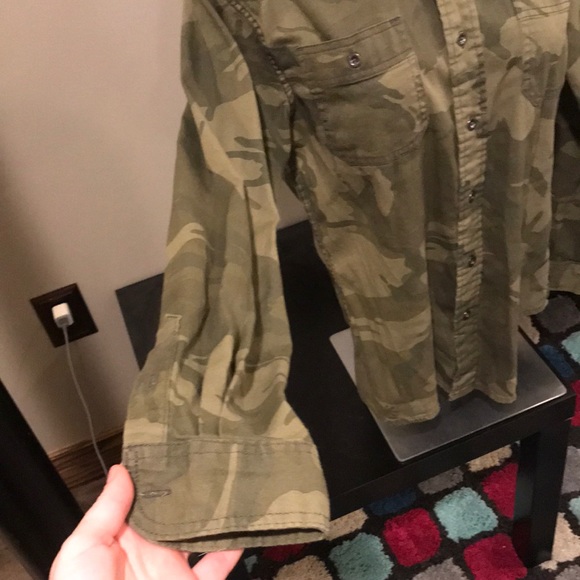 Wrangler Camo Button Down Sz M - Picture 2 of 7